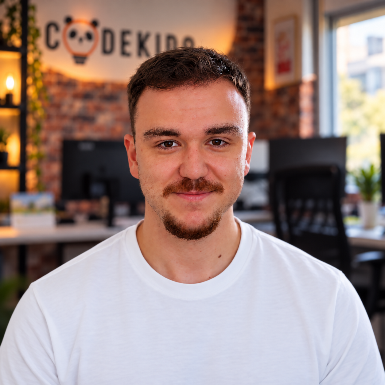 BOGDAN RADOVANOVIĆ, CHIEF OF MARKETING at CODEKIDO